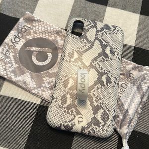 Loopy IPhone XR case